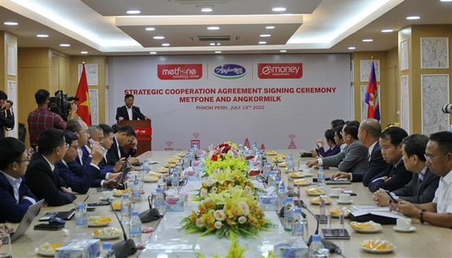 Empresas vietnamitas desarrollan servicios de telecomunicaciones y pagos electrónicos en Camboya ảnh 3 Empresas vietnamitas desarrollan servicios de telecomunicaciones y pagos electrónicos en Camboya ảnh 3
