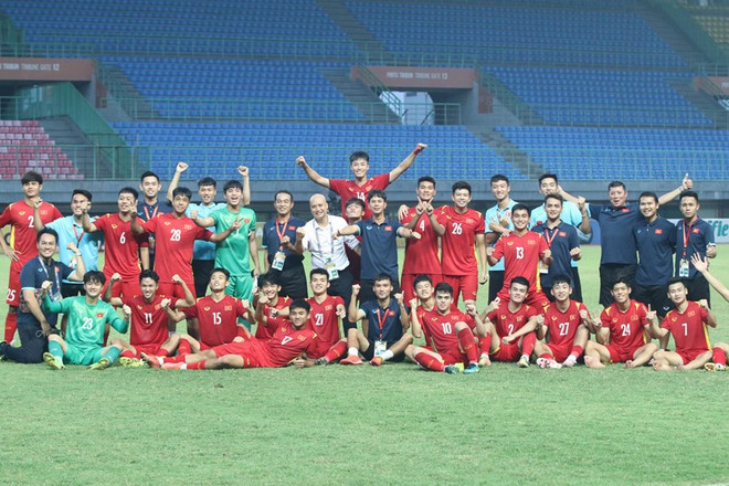 Vietnam conquista tercer lugar en Campeonato AFF Sub-19 tras vencer a Tailandia ảnh 1 Vietnam conquista tercer lugar en Campeonato AFF Sub-19 tras vencer a Tailandia ảnh 1