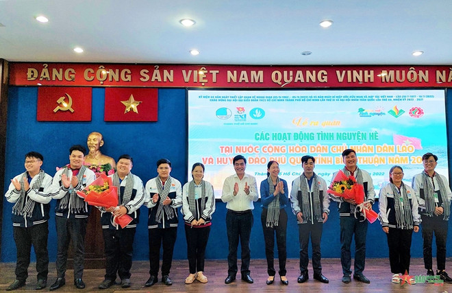 Jóvenes de Ciudad Ho Chi Minh participan en actividades voluntarias en Laos ảnh 1 Jóvenes de Ciudad Ho Chi Minh participan en actividades voluntarias en Laos ảnh 1