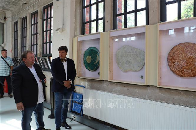 Tambores de bronce de cultura vietnamita de Dong Son tienen similitudes con “Discos celestes” ảnh 2 Tambores de bronce de cultura vietnamita de Dong Son tienen similitudes con “Discos celestes” ảnh 2