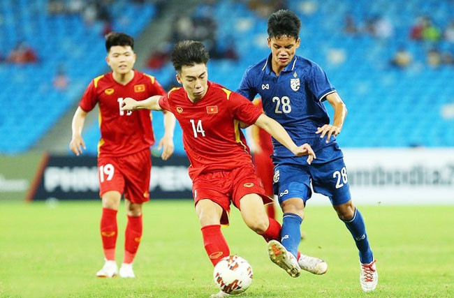 Vietnam y Tailandia clasifican a semifinales de Campeonato del Sudeste Asiático de Fútbol ảnh 2 Vietnam y Tailandia clasifican a semifinales de Campeonato del Sudeste Asiático de Fútbol ảnh 2