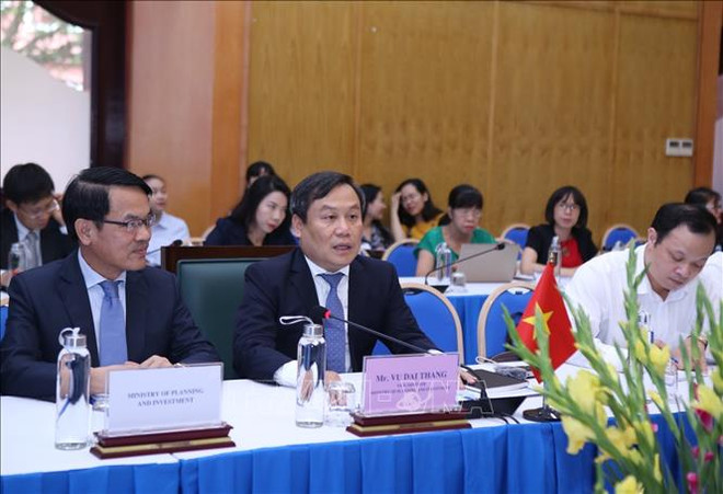 Vietnam y Corea del Sur discuten medidas de promover lazos económicos ảnh 1 Vietnam y Corea del Sur discuten medidas de promover lazos económicos ảnh 1