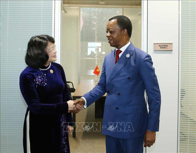 Vicepresidenta de Vietnam se reúne con dirigentes de Venezuela y Corea del Norte al margen de MNOAL ảnh 3 Vicepresidenta de Vietnam se reúne con dirigentes de Venezuela y Corea del Norte al margen de MNOAL ảnh 3