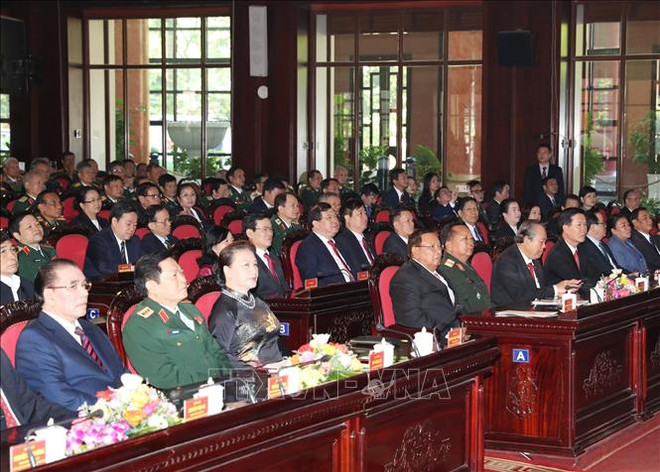 Reconocen aportes de combatientes voluntarios de Vietnam a obra revolucionaria de Laos ảnh 1