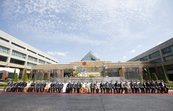Vicepremier de Vietnam se reúne con primer ministro de Laos ảnh 1 Vicepremier de Vietnam se reúne con primer ministro de Laos ảnh 1