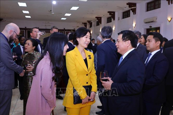 Academia vietnamita intensifica cooperación internacional en formación e investigación ảnh 1 Academia vietnamita intensifica cooperación internacional en formación e investigación ảnh 1