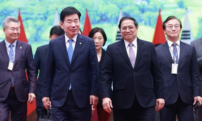 Presidente de Asamblea Nacional de Corea del Sur concluye visita oficial a Vietnam ảnh 2 Presidente de Asamblea Nacional de Corea del Sur concluye visita oficial a Vietnam ảnh 2