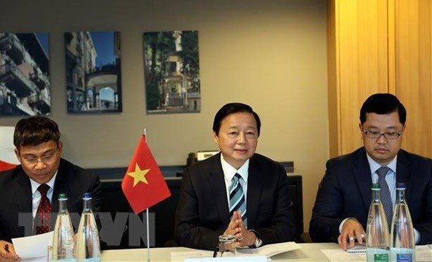 Vicepremier vietnamita interviene en sesiones del FEM ảnh 1 Vicepremier vietnamita interviene en sesiones del FEM ảnh 1