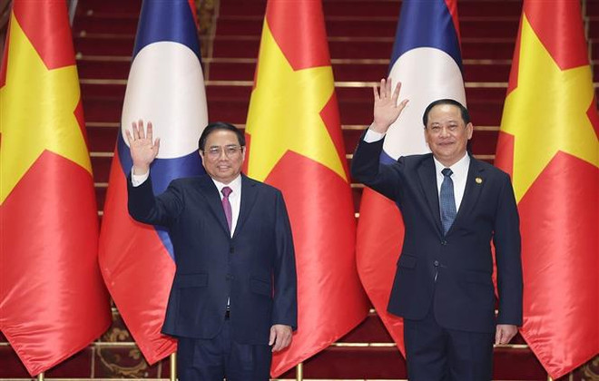 Destacan resultados integrales de visita oficial del premier vietnamita a Laos ảnh 1 Destacan resultados integrales de visita oficial del premier vietnamita a Laos ảnh 1