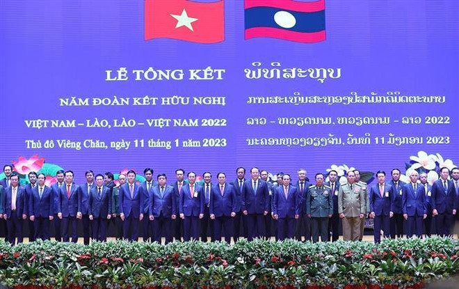 Destacan resultados integrales de visita oficial del premier vietnamita a Laos ảnh 2 Destacan resultados integrales de visita oficial del premier vietnamita a Laos ảnh 2