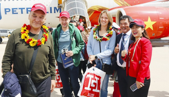 Vietnam por recibir a ocho millones de extranjeros este año ảnh 1 Vietnam por recibir a ocho millones de extranjeros este año ảnh 1