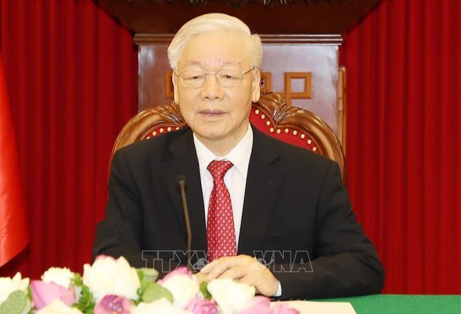 Artículo del máximo dirigente partidista de Vietnam arroja luz sobre el camino al socialismo ảnh 1 Artículo del máximo dirigente partidista de Vietnam arroja luz sobre el camino al socialismo ảnh 1