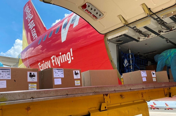 Arriba a Ciudad Ho Chi Minh 200 ventiladores mecánicos de Alemania ảnh 1