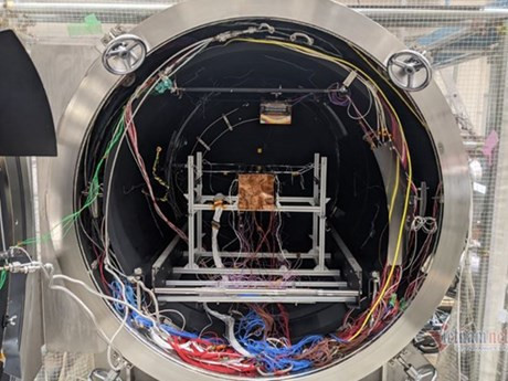 Satélite vietnamita NanoDragon completa las pruebas finales en Japón ảnh 1 Satélite vietnamita NanoDragon completa las pruebas finales en Japón ảnh 1