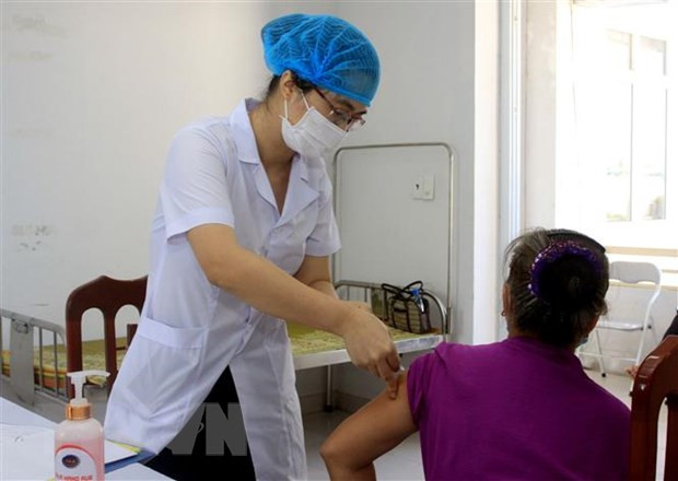 Voluntarios reciben primeras inyecciones en II fase del ensayo clínico de vacuna vietnamita Covivac ảnh 1 Voluntarios reciben primeras inyecciones en II fase del ensayo clínico de vacuna vietnamita Covivac ảnh 1