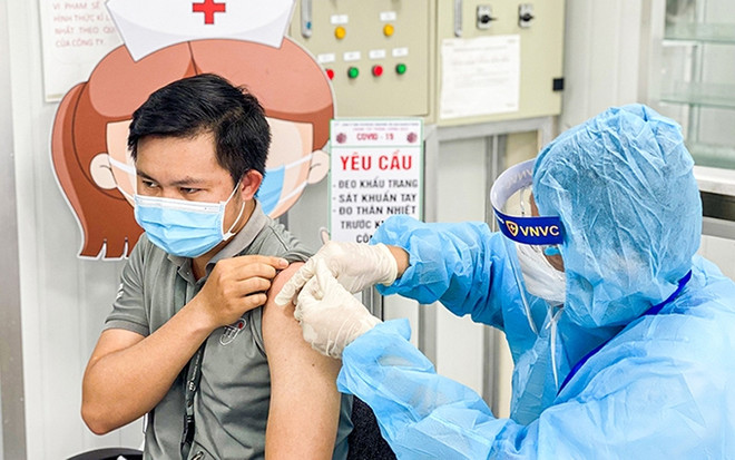 Provincia vietnamita acelera ritmo de vacunación contra el coronavirus ảnh 1