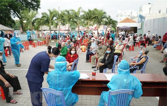 Ciudad Ho Chi Minh instruye sobre cuidado a pacientes de COVID-19 en aislamiento domiciliario ảnh 1 Ciudad Ho Chi Minh instruye sobre cuidado a pacientes de COVID-19 en aislamiento domiciliario ảnh 1