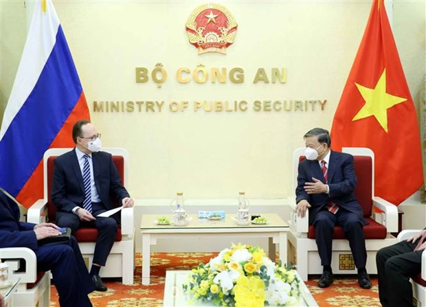 Ministro vietnamita de Seguridad Pública recibe a embajador de Rusia ảnh 1 Ministro vietnamita de Seguridad Pública recibe a embajador de Rusia ảnh 1