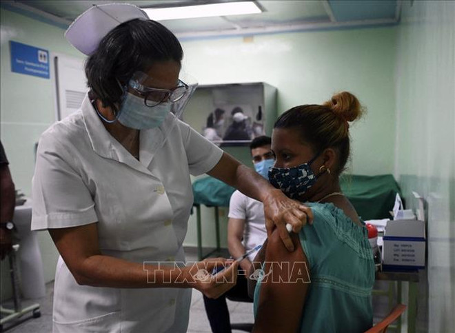 Asediado por embargo, sistema sanitario de Cuba sigue resiliente ante variante Delta del COVID-19 ảnh 2 Asediado por embargo, sistema sanitario de Cuba sigue resiliente ante variante Delta del COVID-19 ảnh 2