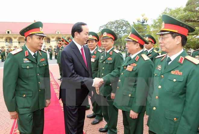 Presidente de Vietnam fija tareas para fuerzas armadas de zona militar 2 en Phu Tho ảnh 1