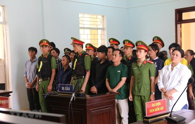 Condenan en Vietnam a 15 personas por alterar el orden público ảnh 1 Condenan en Vietnam a 15 personas por alterar el orden público ảnh 1