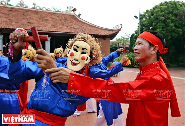 El hombre mantiene el alma de las danzas Xuan Pha ảnh 1 El hombre mantiene el alma de las danzas Xuan Pha ảnh 1