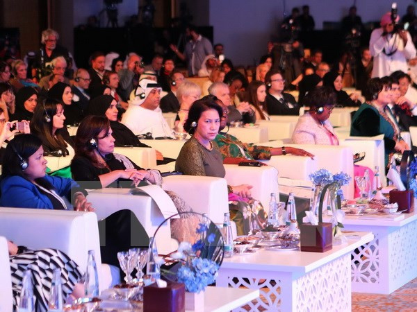 Presidentas parlamentarias adoptan Declaración de Abu Dabi ảnh 1 Presidentas parlamentarias adoptan Declaración de Abu Dabi ảnh 1