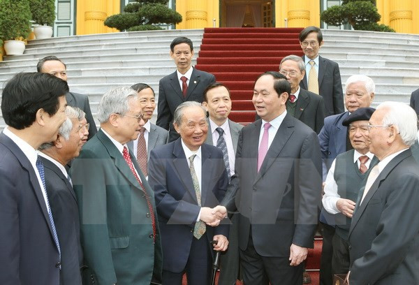 Presidente vietnamita se reúne con ex expertos enviados a Camboya ảnh 1 Presidente vietnamita se reúne con ex expertos enviados a Camboya ảnh 1