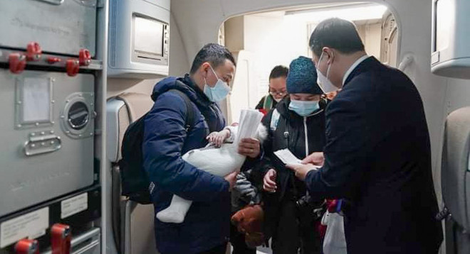 📝 Enfoque: Destacan solidaridad con ciudadanos vietnamitas evacuados de Ucrania ảnh 4 📝 Enfoque: Destacan solidaridad con ciudadanos vietnamitas evacuados de Ucrania ảnh 4