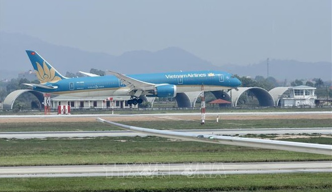 Llega a Vietnam primer vuelo de rescate para vietnamitas en Ucrania ảnh 1 Llega a Vietnam primer vuelo de rescate para vietnamitas en Ucrania ảnh 1