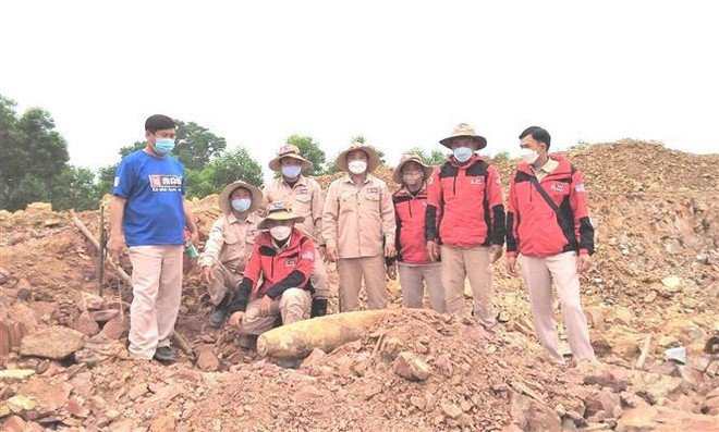 Extraen bomba remanente de guerra en provincia vietnamita de Quang Binh ảnh 1 Extraen bomba remanente de guerra en provincia vietnamita de Quang Binh ảnh 1