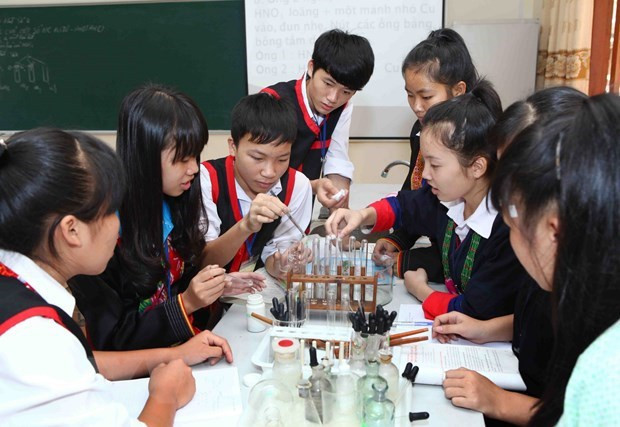 Vietnam por impulsar desarrollo socioeconómico en zonas montañosas y pobladas por etnias ảnh 2