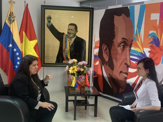Vietnam defiende y trabaja por la igualdad de género, dice embajadora venezolana ảnh 1 Vietnam defiende y trabaja por la igualdad de género, dice embajadora venezolana ảnh 1