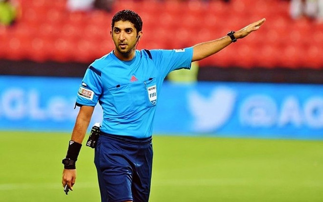 Árbitros emiratíes dirigirán el partido entre Vietnam y Japón ảnh 1