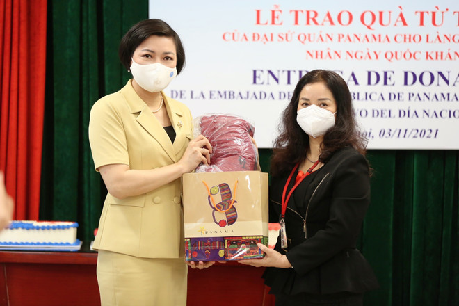 Donación a favor de huérfanos refleja amistad Vietnam-Panamá ảnh 3 Donación a favor de huérfanos refleja amistad Vietnam-Panamá ảnh 3