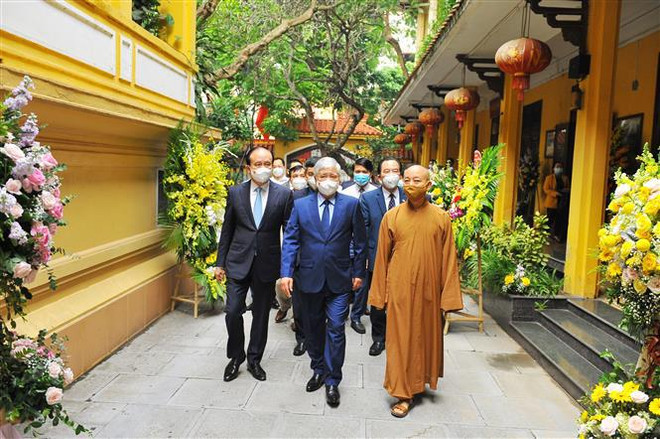 Felicitan a la Sangha Budista de Vietnam por el 40 aniversario de su fundación ảnh 2 Felicitan a la Sangha Budista de Vietnam por el 40 aniversario de su fundación ảnh 2
