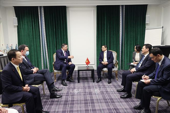 Primer ministro de Vietnam recibe a líderes de grandes corporaciones francesas ảnh 1 Primer ministro de Vietnam recibe a líderes de grandes corporaciones francesas ảnh 1
