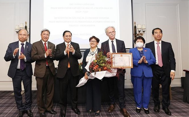 Primer ministro de Vietnam continúa actividades en Francia ảnh 1 Primer ministro de Vietnam continúa actividades en Francia ảnh 1