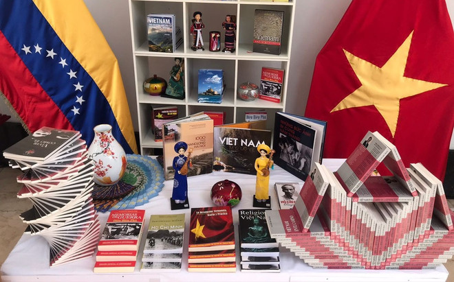 Presentan literatura vietnamita en XVII Feria Internacional del Libro en Venezuela ảnh 1 Presentan literatura vietnamita en XVII Feria Internacional del Libro en Venezuela ảnh 1