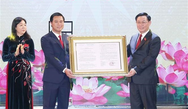 Conmemoran centenario del natalicio de expresidente del Parlamento vietnamita ảnh 2 Conmemoran centenario del natalicio de expresidente del Parlamento vietnamita ảnh 2