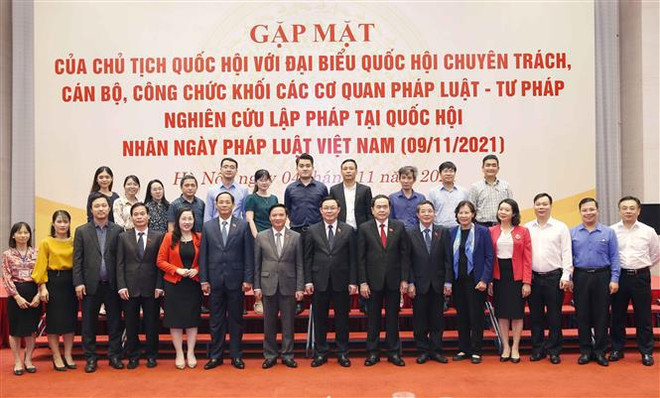 Destacan aportes de diputados en las agencias jurídicas de Vietnam ảnh 1 Destacan aportes de diputados en las agencias jurídicas de Vietnam ảnh 1
