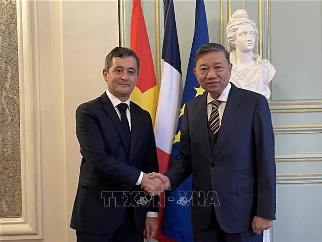 Francia dispuesta a cooperar con Vietnam en los campos de seguridad y policía ảnh 1 Francia dispuesta a cooperar con Vietnam en los campos de seguridad y policía ảnh 1