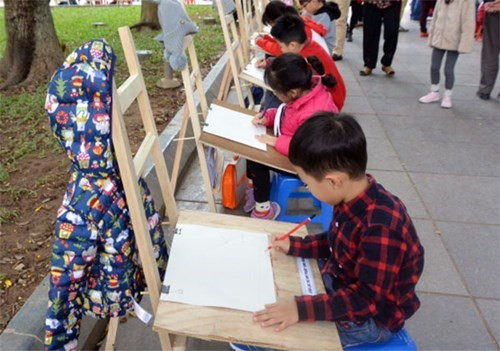 Entregan en Hanoi premios del concurso de dibujo infantil sobre la paz ảnh 1 Entregan en Hanoi premios del concurso de dibujo infantil sobre la paz ảnh 1