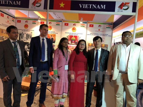 Vietnam participa en feria comercial internacional en Camboya ảnh 1
