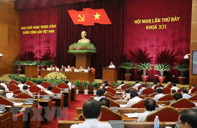 Comité Central del Partido Comunista de Vietnam concluye segunda jornada de su séptimo pleno ảnh 1 Comité Central del Partido Comunista de Vietnam concluye segunda jornada de su séptimo pleno ảnh 1