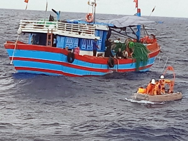  Rescatan a marineros accidentados en aguas de provincia vietnamita de Ba Ria- Vung Tau ảnh 1 Rescatan a marineros accidentados en aguas de provincia vietnamita de Ba Ria- Vung Tau ảnh 1