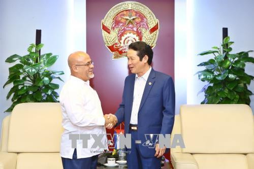 Vietnam y Cuba firman acuerdo de cooperación en sector de publicación ảnh 1 Vietnam y Cuba firman acuerdo de cooperación en sector de publicación ảnh 1