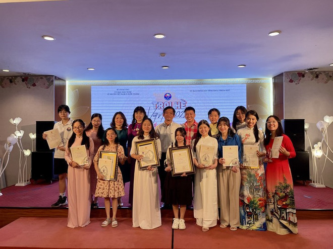 Refuerzan enseñanza y aprendizaje del idioma vietnamita en el exterior ảnh 2 Refuerzan enseñanza y aprendizaje del idioma vietnamita en el exterior ảnh 2