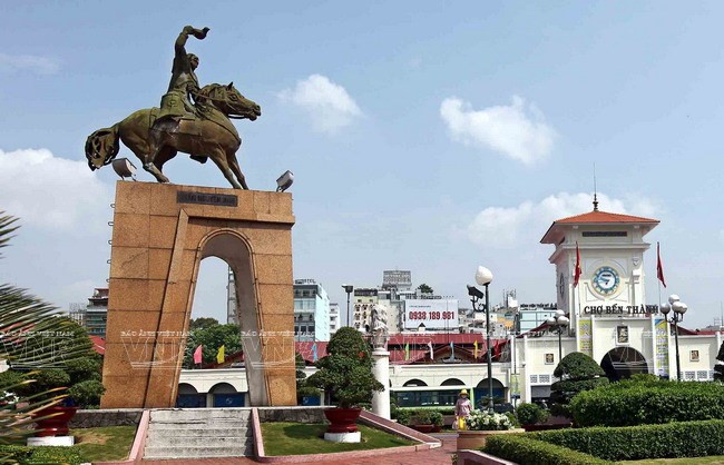 Hacia el XII Congreso Nacional: Ciudad Ho Chi Minh acompaña Renovación del país ảnh 3 Hacia el XII Congreso Nacional: Ciudad Ho Chi Minh acompaña Renovación del país ảnh 3