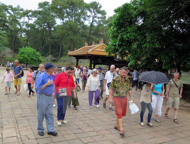 Ligero aumento de turistas foráneos a Thua Thien-Hue ảnh 1 Ligero aumento de turistas foráneos a Thua Thien-Hue ảnh 1